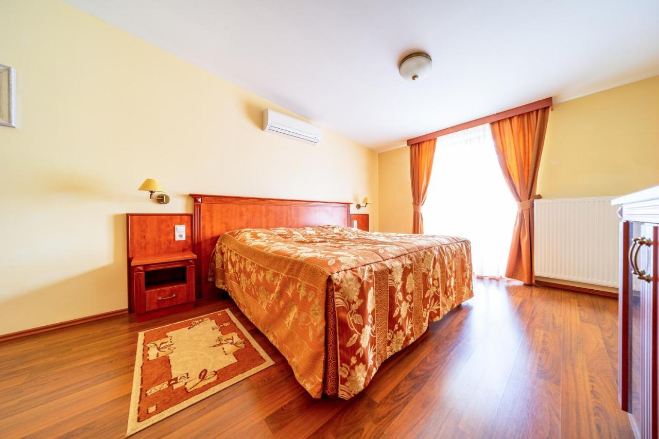 Pannon Hotel Bejelentkezes 20 Oraig, Check-In Until 20 O'Clock, Einchecken Bis 20 Uhr Mohacs Ngoại thất bức ảnh