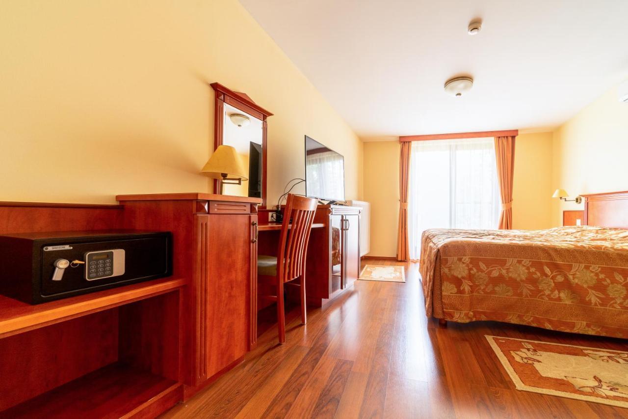 Pannon Hotel Bejelentkezes 20 Oraig, Check-In Until 20 O'Clock, Einchecken Bis 20 Uhr Mohacs Ngoại thất bức ảnh