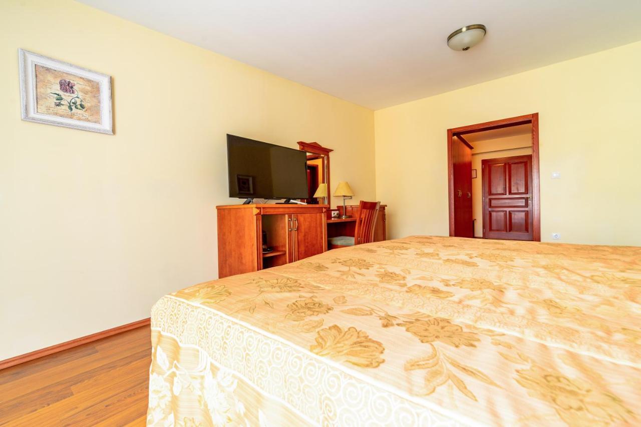 Pannon Hotel Bejelentkezes 20 Oraig, Check-In Until 20 O'Clock, Einchecken Bis 20 Uhr Mohacs Ngoại thất bức ảnh